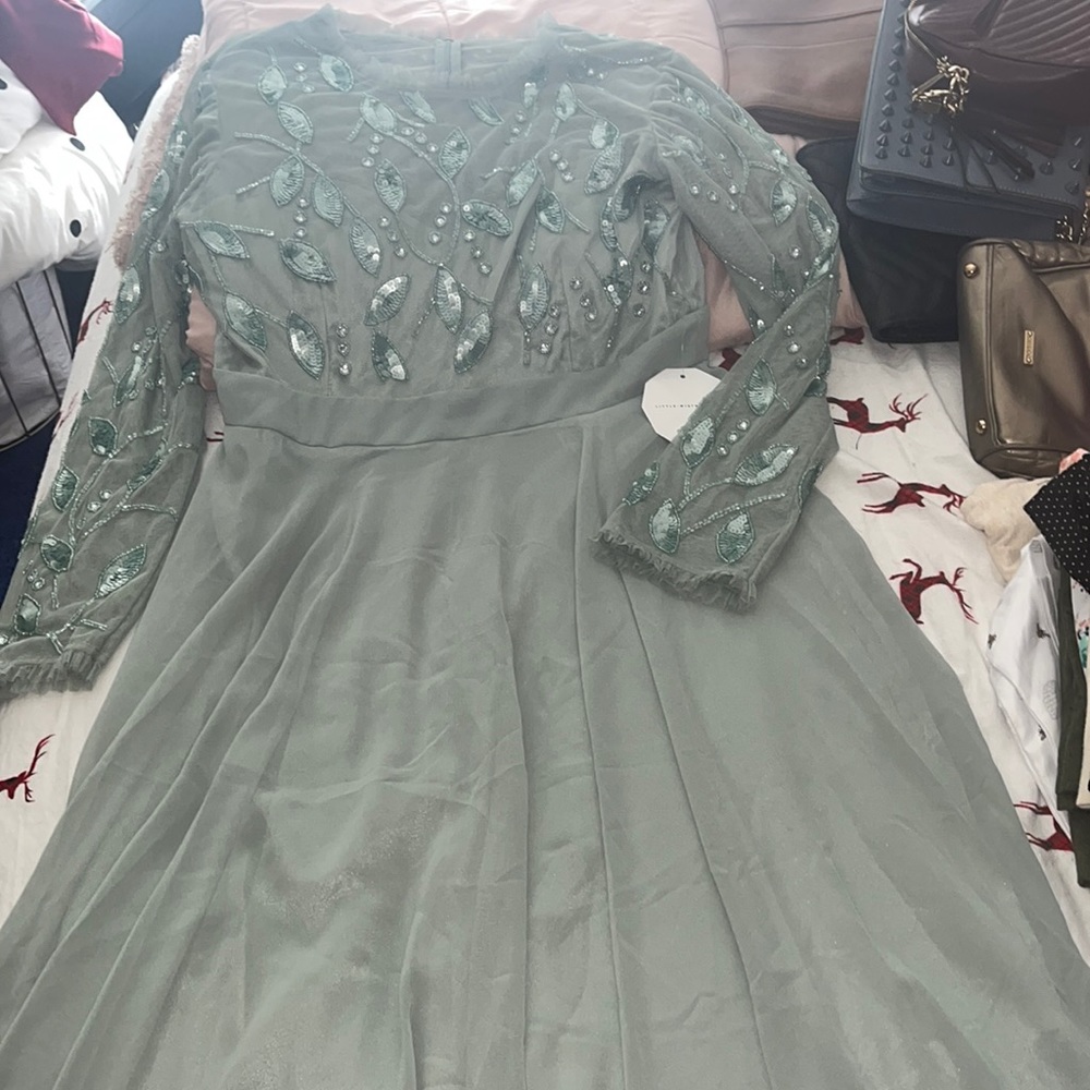 Classic dress